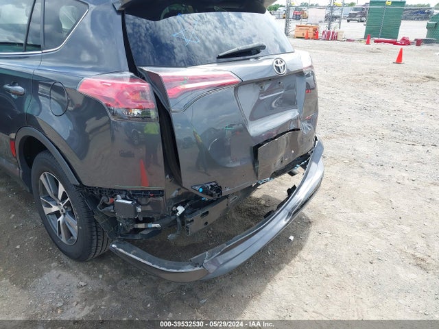 Toyota Rav4 Xle 2018 2T3WFREV3JW496796 Image 17