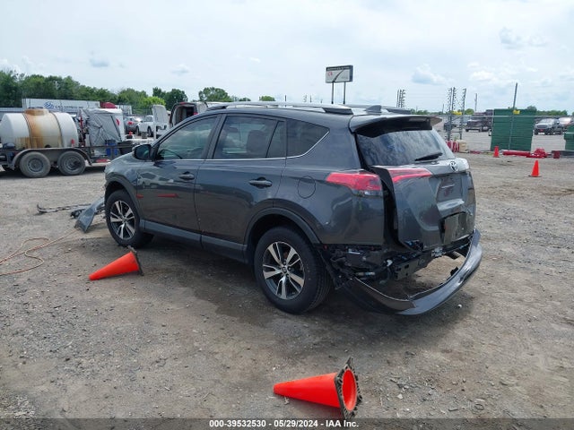Toyota Rav4 Xle 2018 2T3WFREV3JW496796 Image 3
