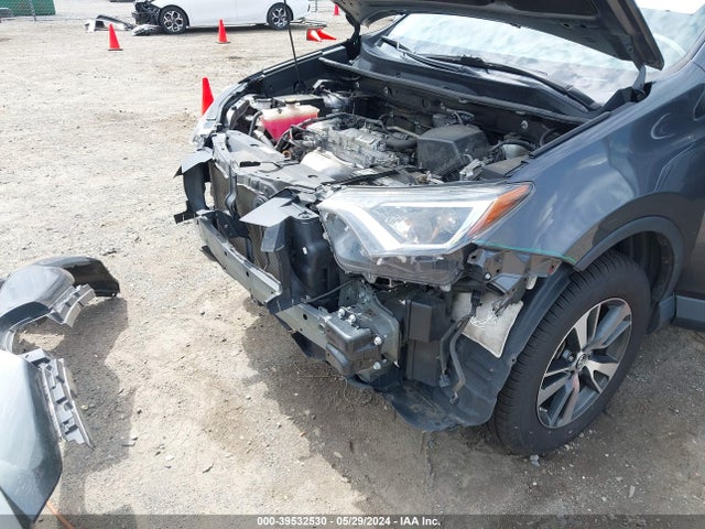 Toyota Rav4 Xle 2018 2T3WFREV3JW496796 Image 6