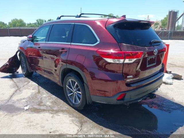 5TDJZRFH1JS891166 Toyota Highlander Xle