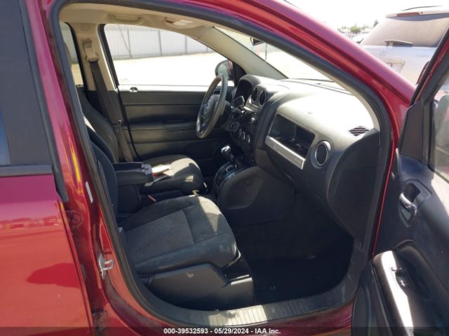 1C4NJDBB3GD549526 Jeep Compass Sport