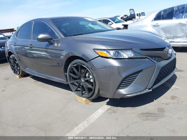 Toyota CAMRY SE 2018 4T1B11HK6JU611383 главное изображение