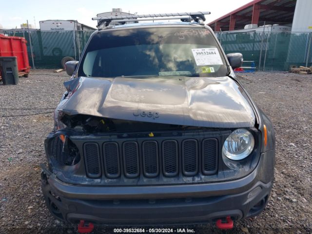 ZACCJBCTXGPD98382 Jeep Renegade Trailhawk