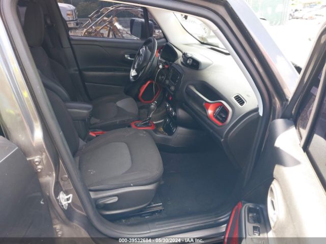 ZACCJBCTXGPD98382 Jeep Renegade Trailhawk