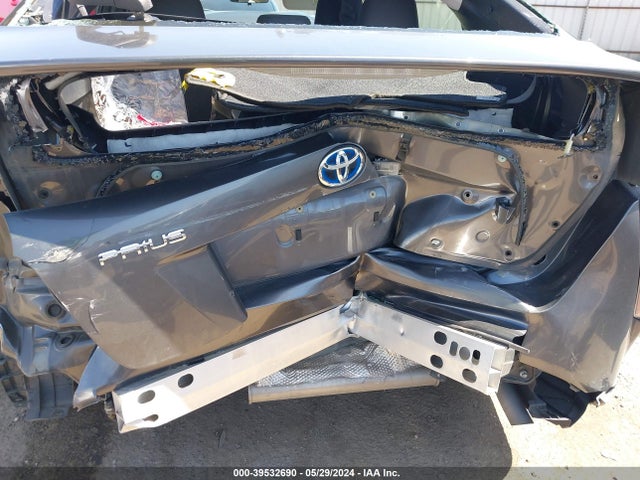 Toyota Prius Three 2016 JTDKARFU6G3010836 Image 19