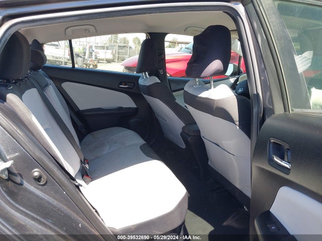 Toyota Prius Three 2016 JTDKARFU6G3010836 Image 8