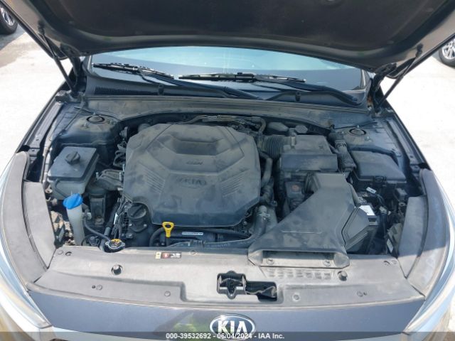 KNALB4J17J5103990 KIA Cadenza Premium