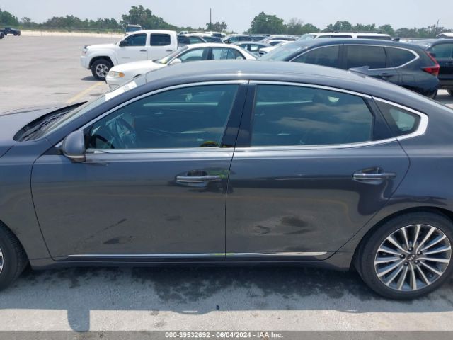 KNALB4J17J5103990 KIA Cadenza Premium