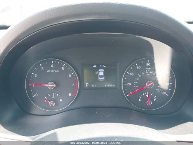 KNALB4J17J5103990 KIA Cadenza Premium