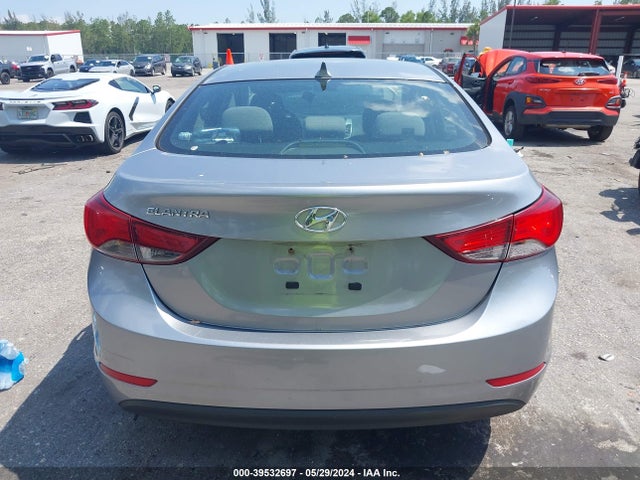 Hyundai ELANTRA SE 2015 5NPDH4AE8FH559335 Image 16