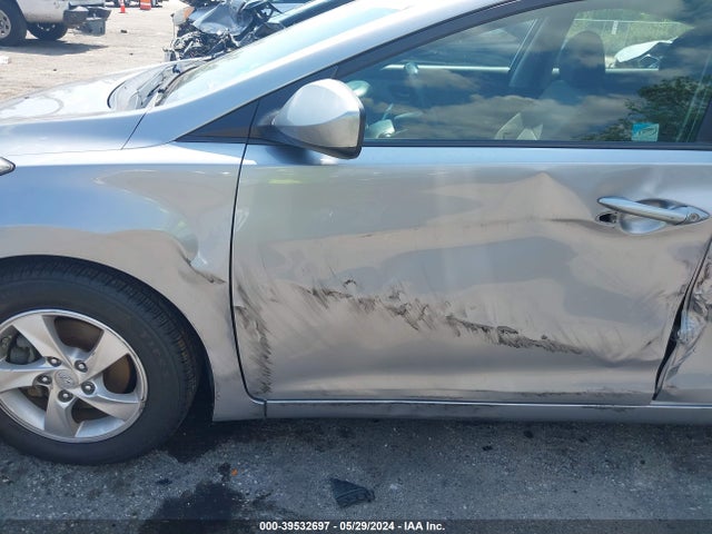 Hyundai ELANTRA SE 2015 5NPDH4AE8FH559335 Image 6
