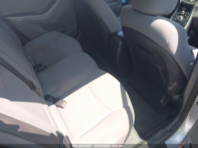 Hyundai ELANTRA SE 2015 5NPDH4AE8FH559335 Image 8