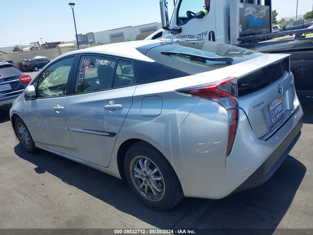 Toyota Prius Three 2018 JTDKARFU6J3545088 Image 15