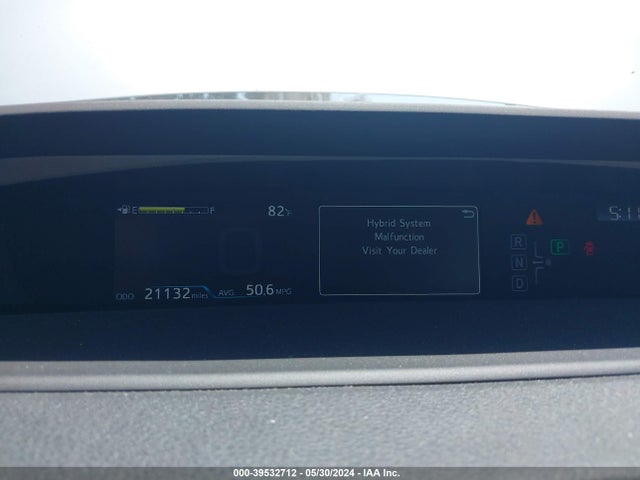 Toyota Prius Three 2018 JTDKARFU6J3545088 Image 16