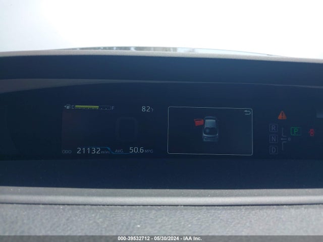 Toyota Prius Three 2018 JTDKARFU6J3545088 Image 7