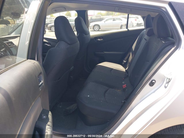 Toyota Prius Three 2018 JTDKARFU6J3545088 Image 8