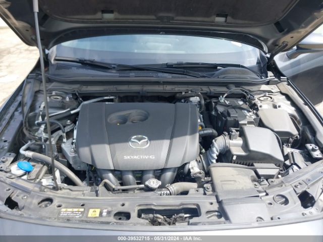 JM1BPALL4N1518517 Mazda Mazda3 Preferred