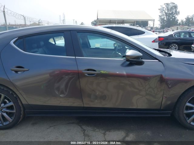 JM1BPALL4N1518517 Mazda Mazda3 Preferred