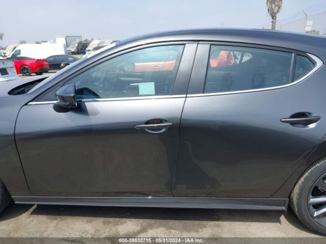 JM1BPALL4N1518517 Mazda Mazda3 Preferred