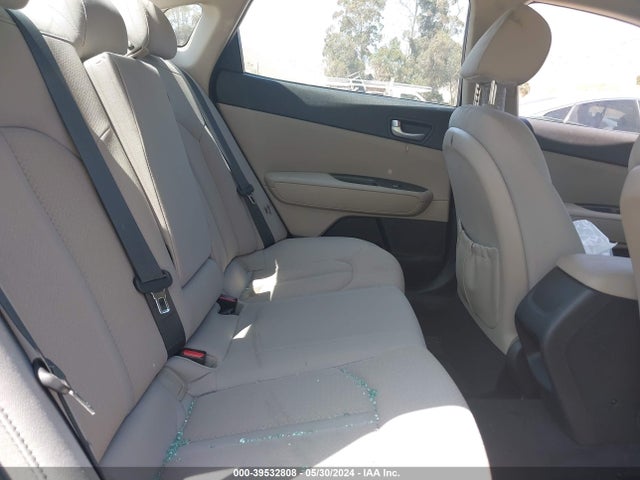 KIA Optima Lx 2018 5XXGT4L31JG200243 Image 8
