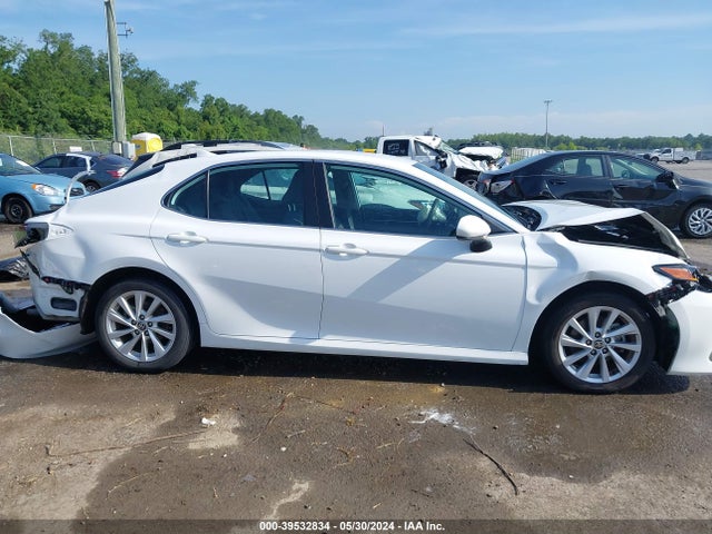 Toyota CAMRY LE 2022 4T1C11AK4NU654009 Image 14