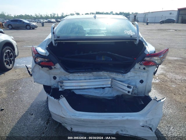 Toyota CAMRY LE 2022 4T1C11AK4NU654009 Image 17
