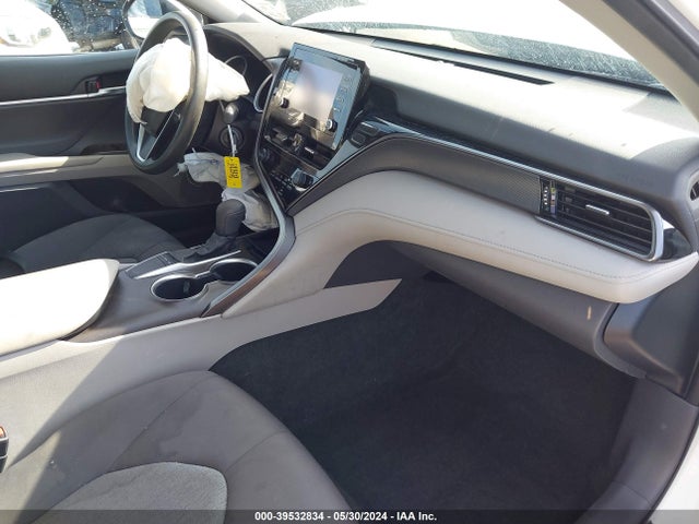 Toyota CAMRY LE 2022 4T1C11AK4NU654009 Image 5