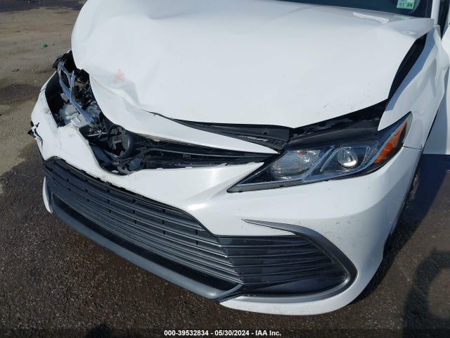 Toyota CAMRY LE 2022 4T1C11AK4NU654009 Image 6