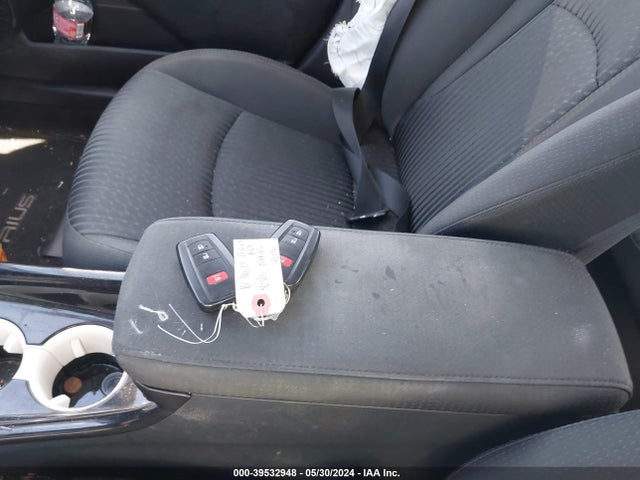 Toyota Prius Three 2016 JTDKARFU8G3508794 Image 11