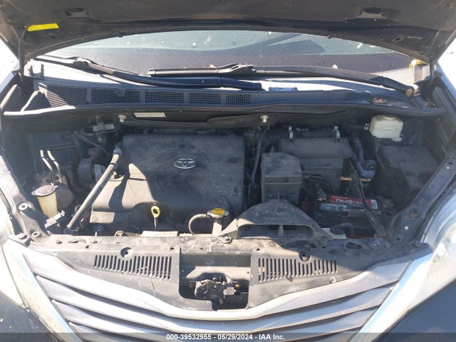Toyota Sienna Xle 8 Passenger 2015 5TDYK3DC3FS616574 Image 10