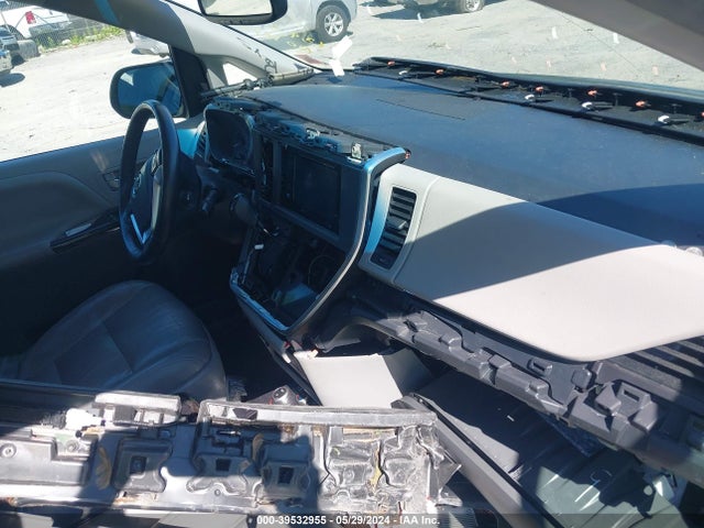 Toyota Sienna Xle 8 Passenger 2015 5TDYK3DC3FS616574 Image 5