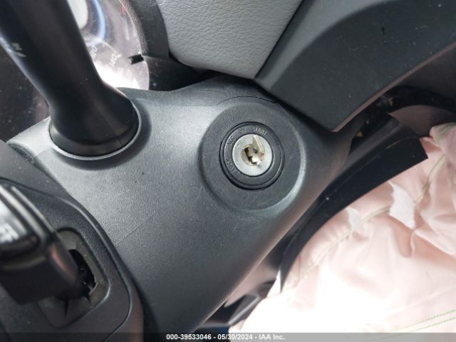 VNKJTUD3XFA023755 Toyota YARIS LE