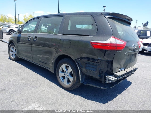 Toyota Sienna L 7 Passenger 2015 5TDZK3DC2FS644693 Image 3