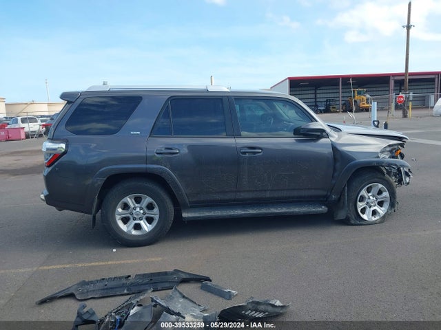 Toyota 4RUNNER SR5 2018 JTEZU5JR4J5167838 Image 14