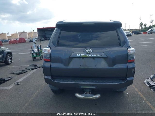 Toyota 4RUNNER SR5 2018 JTEZU5JR4J5167838 Image 17