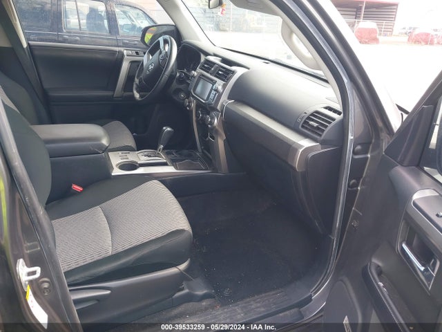 Toyota 4RUNNER SR5 2018 JTEZU5JR4J5167838 Image 5