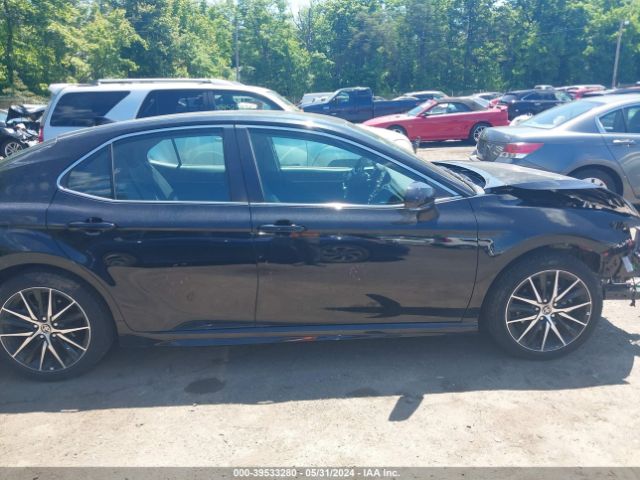 4T1G11AK6NU627721 Toyota CAMRY SE