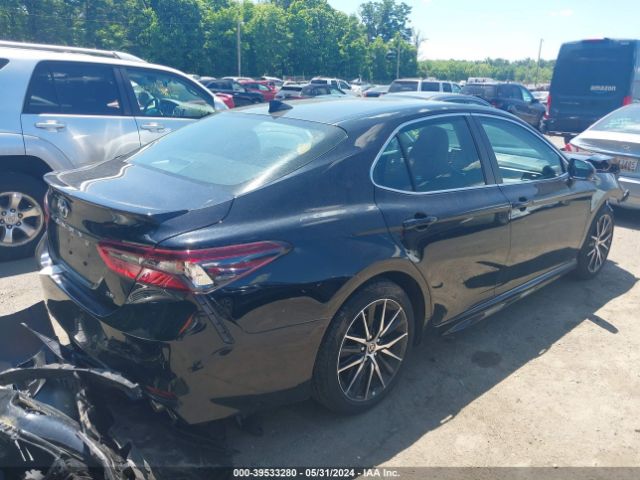 4T1G11AK6NU627721 Toyota CAMRY SE