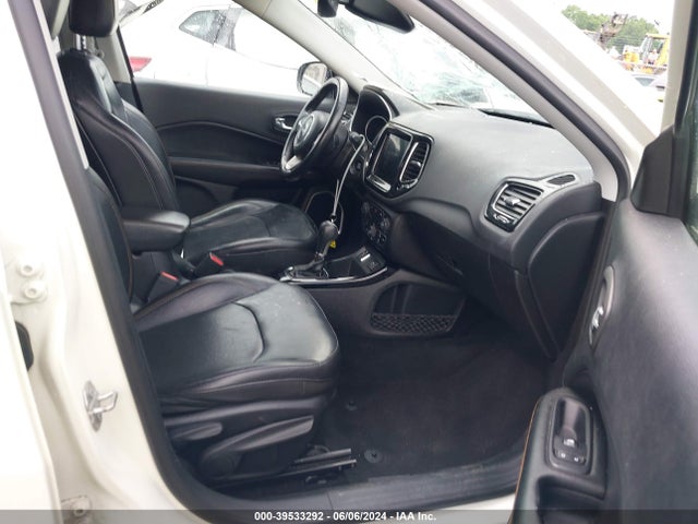 3C4NJCCB9KT675854 Jeep Compass Limited Fwd