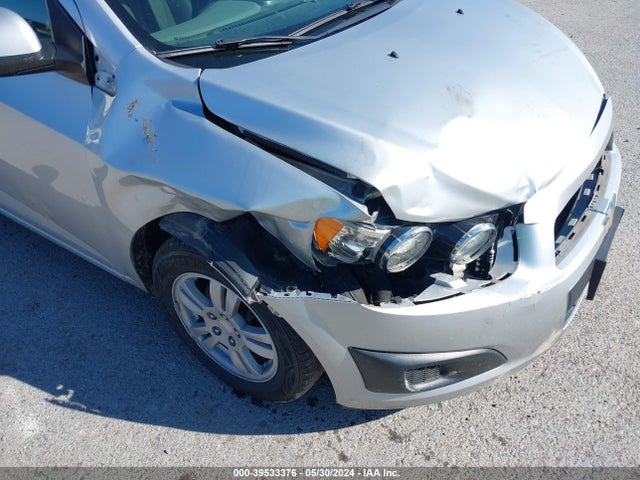 Chevrolet Sonic Lt Auto 2015 1G1JC5SG0F4139719 Image 6