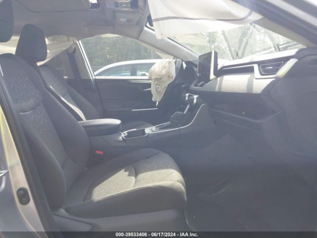 2T3P1RFV3RC410059 Toyota Rav4 Xle