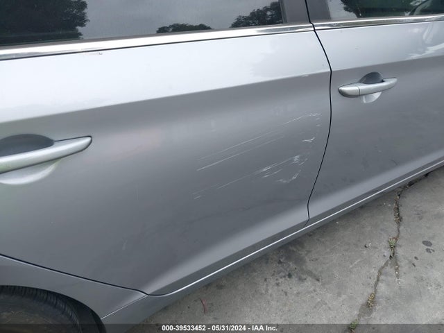 Hyundai Sonata 2016 5NPE24AF8GH388411 Image 12