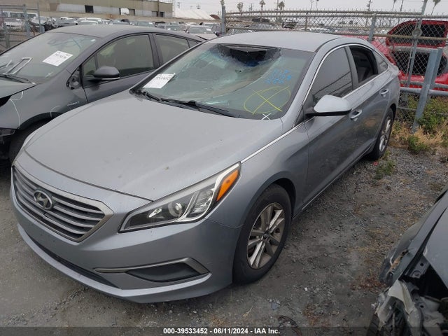 Hyundai Sonata 2016 5NPE24AF8GH388411 Image 2