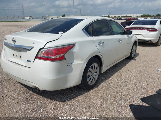 Nissan Altima 2.5 S 2014 1N4AL3AP0EN341147 Image 4