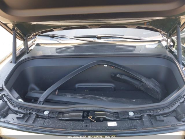 7PDSGABA8PN019739 Rivian R1s Adventure