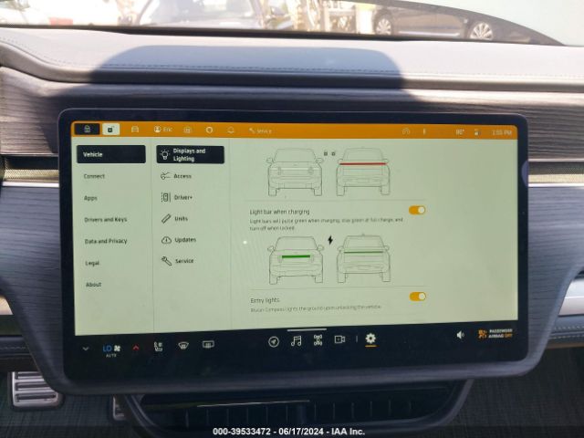 7PDSGABA8PN019739 Rivian R1s Adventure