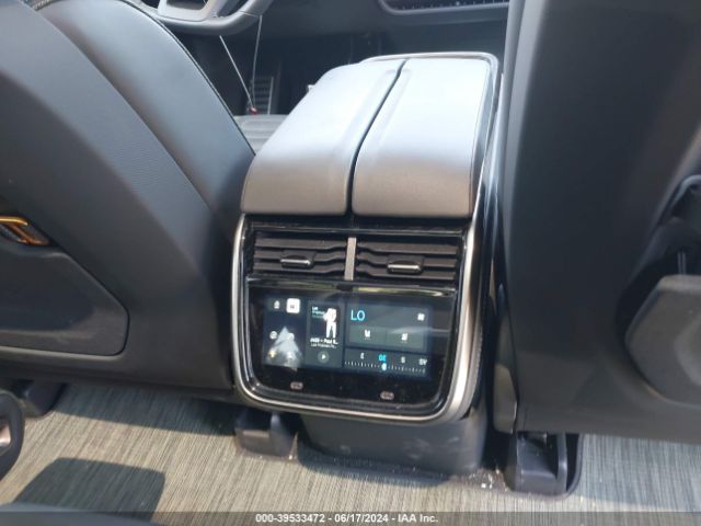 7PDSGABA8PN019739 Rivian R1s Adventure