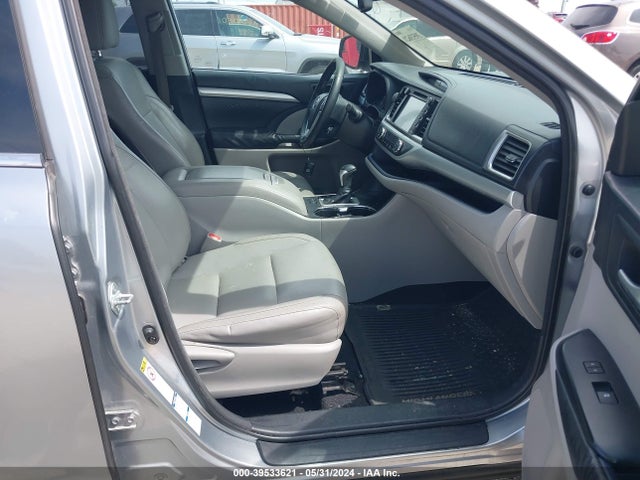 Toyota Highlander Xle V6 2014 5TDJKRFH4ES070461 Image 5