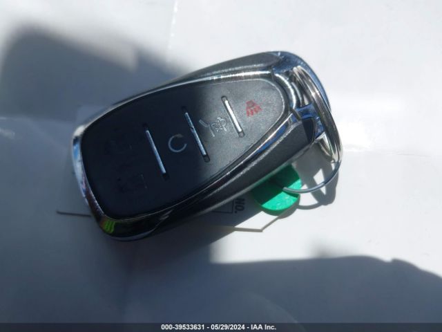 2GNAXUEV1K6300899 Chevrolet EQUINOX LT