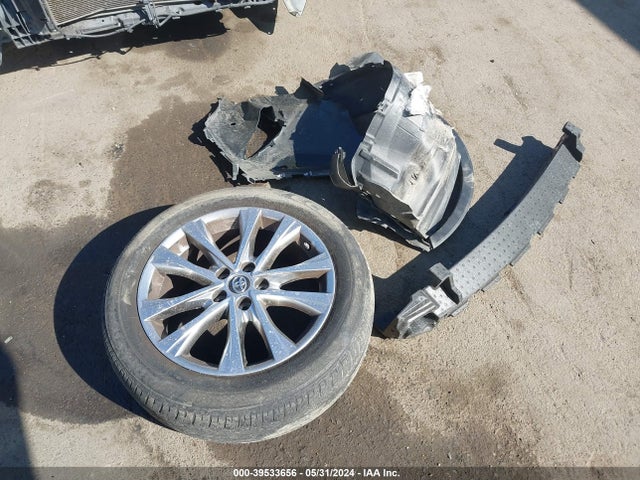 Toyota Rav4 Limited 2018 2T3YFREV8JW461762 Image 12